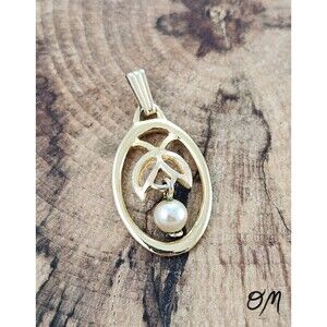 Sarah Coventry Vintage Oval Gold Tone Faux Pearl Necklace Pendant